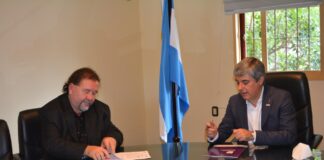 El vínculo posibilita que ambas instituciones comiencen a trabajar articulando la salud con el arte. La Facultad de Medicina firmó un acuerdo con la “Asociación civil la máscara Teatro” de Resistencia, Chaco