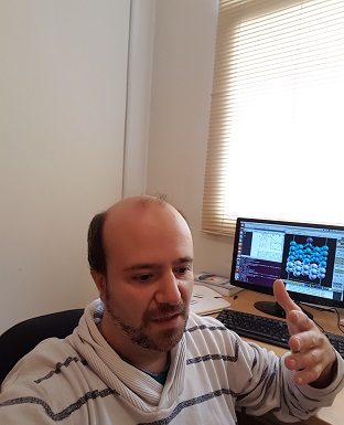 Nanotecnología Con conceptos de física cuántica ya se trabaja en la computadora del futuro El doctor Alejandro Ferron trabaja en el desarrollo de un procesador cuantico