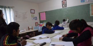 INVESTIGACION DE LA UNNE Realizan estudio de relevamiento y caracterización de los espacios de enseñanza de guaraní en la provincia de Corrientes Hasta el momento no hay información disponible sobre los espacios de enseñanza del Guaraní en Corrientes.