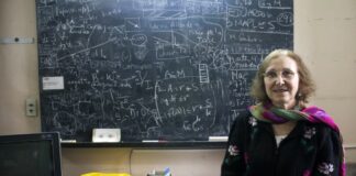 Alicia Dickenstein «Existe un enorme prejuicio social de que las ciencias duras no son para mujeres y a partir de este logro vengo a estimularlas” Alicia-Dickenstein- Premio L'Oréal UNESCO