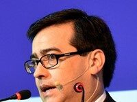 DR. EDUARDO PERNA “Todas las provincias del país tienen una cardiología de muy buen nivel” afirma egresado de UNNE que preside la Federación Argentina de Cardiología El Dr. Eduarno Perna.