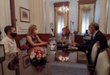 ECONOMIA CIRCULAR Acuerdo entre la UNNE y Fundación Manos Verdes para promover el agregado de valor en emprendimientos de reciclaje