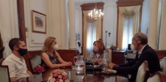 ECONOMIA CIRCULAR Acuerdo entre la UNNE y Fundación Manos Verdes para promover el agregado de valor en emprendimientos de reciclaje