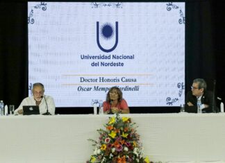 CAMPUS RESISTENCIA La UNNE entregó el Doctorado Honoris Causa al escritor y periodista «Mempo» Giardinelli