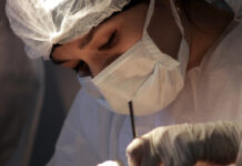 Facultad de Odontología Confección de indumentaria de bioseguridad odontológica