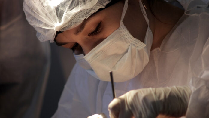 Facultad de Odontología Confección de indumentaria de bioseguridad odontológica