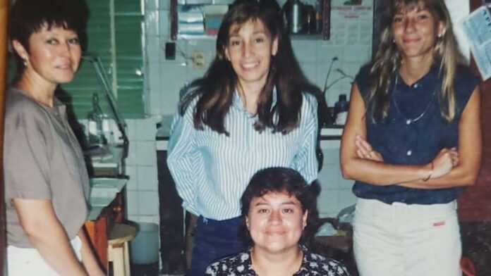 Facultad de Ciencias Veterinarias En un emotivo acto, la Facultad de Ciencias Veterinarias otorgó el grado de Doctora post mortem a Winnie Merlo