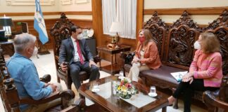 En Paso de los Libres- Corrientes El gobierno de Corrientes cedió a la UNNE un sector del nuevo edificio del ISFD, para el dictado de la carrera de Comercio Exterior