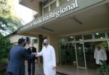 COMPROMISO DE TRABAJO CONJUNTO El gobernador del Chaco visitó el Instituto de Medicina Regional, destacó el valor de los nuevos equipos y el aporte en esta pandemia El gobernador del Chaco visitó el Instituto de Medicina Regional de la UNNE, agradeció el aporte y renovó el compromiso de trabajo conjunto