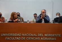 PRESENTACIÓN DEL PROYECTO DE LA LEY DE FOMENTO A LA AGROECOLOGÍA Basterra: “Toda producción puede ser agroecológica. Se trata de un concepto: el equilibrio entre las especies y el hombre” El ministro de Agricultura, Ganadería y Pesca de la Nación, Ing. Agr. Luis Basterra encabezó el acto de lanzamiento del proyecto de ley para el fomento de la agroecología.