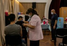 Vacunación contra el Covid-19: unos 900 trabajadores de la UNNE con residencia en el Chaco ya recibieron sus dosis La posta de vacunación funciona en el Campus Resistencia de la UNNE