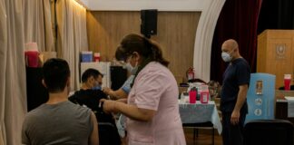 Vacunación contra el Covid-19: unos 900 trabajadores de la UNNE con residencia en el Chaco ya recibieron sus dosis La posta de vacunación funciona en el Campus Resistencia de la UNNE