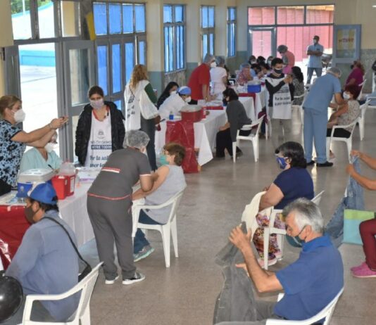 Afirman que los casos de infección severa y mortalidad por Covid en vacunados son muy poco frecuentes