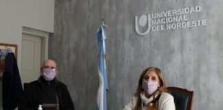 INTERNACIONALIZACIÓN DE LA EDUCACIÓN SUPERIOR Las facultades de Arquitectura de la UNNE y de La Sapienza, Roma acordaron doble titulación para graduados de sus carreras La Rectora de la UNNE, Delfina Veiravé y el Decano de Arquitectura, Dr. Arq. Miguel Ángel Barreto, rubricaron el documento que será enviado a Roma.