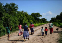 LATINOAMÉRICA Pese a reconocimientos jurídicos, consideran que la situación de pueblos indígenas empeoró en las últimas décadas