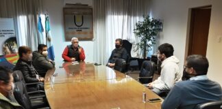 Será para alumnos de 5º año próximos a graduarse Trabajo conjunto de autoridades y estudiantes de Ingeniería para el regreso a clases bimodales administradas