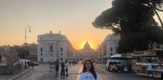 ESTE JUEVES 12 DE AGOSTO Reunión informativa sobre intercambio y doble titulación entre la FAU – UNNE y La Sapienza Università di Roma Acuerdos entre la FAU - UNNE y La Sapienza Università di Roma