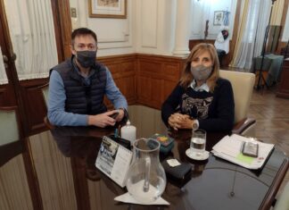 LA UNNE EN EL INTERIOR CHAQUEÑO El Centro Regional Universitario de Castelli, proyecta su futuro con mejoras edilicias, informáticas y en su oferta de formación de grado