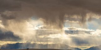 Ciencia y Tecnología La ciencia ya trabaja en hacer llover en zonas con sequías pronunciadas Nubes que descaragn lluvia en pleno desierto
