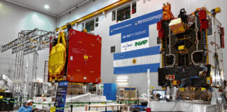 DECANA DE FACENA, VIVIANA GODOY GUGLIELMONE Acuerdo con INVAP: “Es muy importante la posibilidad de trabajo conjunto con una institución de tamaña relevancia” Investigadores de FaCENA podrán trabajar junto a sus pares del INVAP; y estudiantes y docentes de la Facultad, realizar pasantías en el instituto, a partir del acuerdo recientemente firmado.