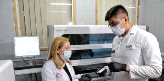 Graduado de FaCENA trabaja en una vacuna única contra el COVID-19, la gripe y la bronquitis