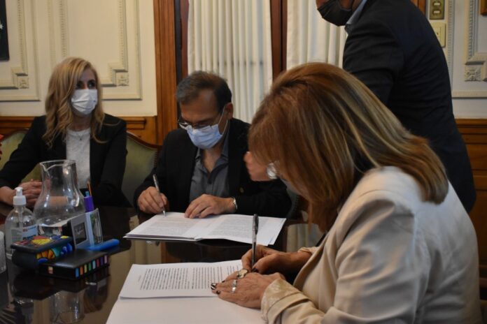 Firma de convenio con el Ministerio de Salud Pública y el ISSUNNE