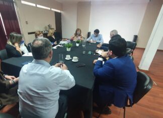 CENTRO REGIONAL UNIVERSITARIO - GENERAL PINEDO, CHACO Reunión de auspiciosa proyección académica 2022 entre autoridades de la UNNE y el intendente de General Pinedo