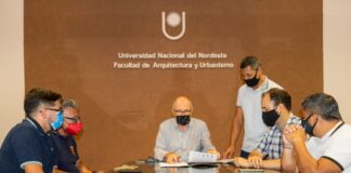 EXTENSIÓN Y TRANSFERENCIA  Estudiantes de Diseño Gráfico aportan a la mejora de identidad visual y comunicación de clubes deportivos de Chaco y Corrientes La firma de convenio con los clubes de Chaco y Corrientes se realizó días atrás en el salón del Consejo Directivo de la Facultad de Arquitectura de la UNNE.