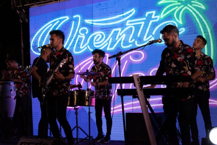 El sábado 11 de diciembre, continúan en Corrientes La UNNE celebra 65 años y los festejos comenzaron en Resistencia, con un festival popular El reconocido grupo chaqueño Viento Norte cerró el festival por los 65 años de la UNNE, en Resistencia.