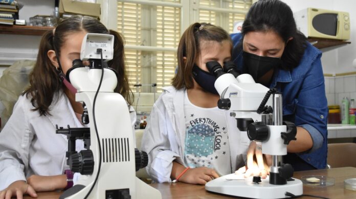 11 de febrero: Día Internacional de la Mujer y la Niña en la Ciencia