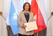 ANA MARIA RAMIREZ, EMBAJADORA ARGENTINA EN POLONIA El trabajo de una graduada de la UNNE, clave en la asistencia para que argentinos en Ucrania puedan regresar al país