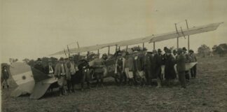 EN ABRIL PRÓXIMO Investigadoras y docentes de la UNNE brindarán su testimonio durante el juicio por la Masacre de Napalpí Avión utilizado durante la masacre de Napalpí, fotografiado por el equipo de Lehmann Nitsche. Giordano y Reyero, Visibilidades e invisibilidades en torno a la matanza indígena de Napalpí (Chaco, Argentina), la fotografía como artificio de amistad, P.92.