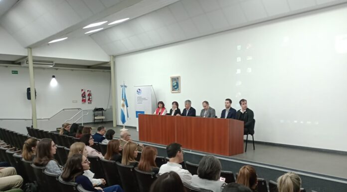 Apertura oficial de las XVII Jornadas de Comunicaciones Científicas en Ciencias de la Salud y de Extensión Universitaria