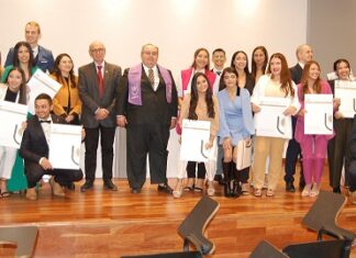FORMACIÓN ACADÉMICA Nueva entrega de títulos en la Facultad de Medicina