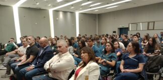 ENCUENTROS EN LA FACULTAD DE MEDICINA Kinesiología: profesionales y estudiantes se capacitaron en un la UNNE