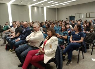 ENCUENTROS EN LA FACULTAD DE MEDICINA Kinesiología: profesionales y estudiantes se capacitaron en un la UNNE