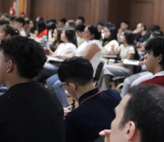 Adecúan normativa de planes de estudios para implementar créditos académicos y curricularizar la extensión