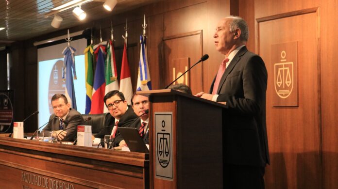 Dr. Ricardo Lorenzetti, Ministro de la Corte Suprema de Justicia de la Nación.