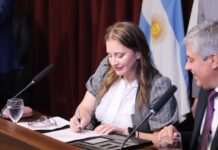 DEMOCRACIA EN LA UNNE Mónica Anís asumió en Derecho de la UNNE: «Defender la Universidad pública con resultados y presencia en la comunidad»