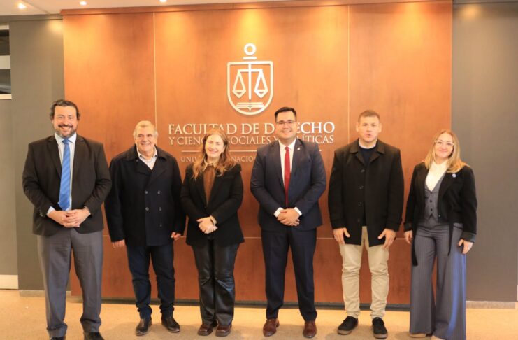 La Facultad de Derecho y el Gobierno del Chaco acuerdan prácticas vocacionales y un registro histórico de Malvinas