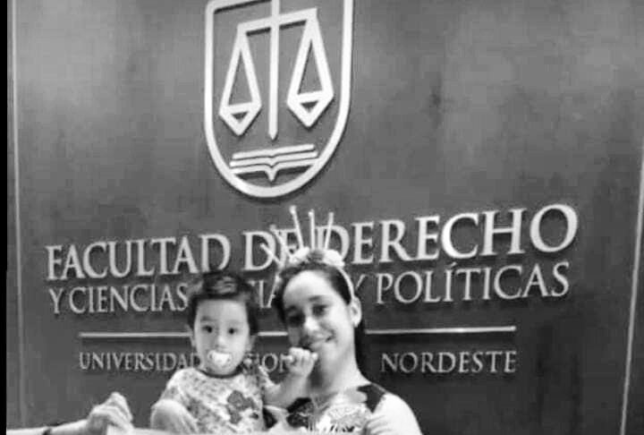 Le diagnosticaron artritis reumatoidea y aún con limitaciones físicas, logró recibirse de abogada en la UNNE