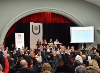 RENOVACIÓN DEMOCRÁTICA EN LA UNIVERSIDAD NACIONAL DEL NORDESTE El 22 de junio se elegirá a quién conducirá los destinos de la UNNE durante los próximos 4 años En la Asamblea Universitaria del 2018, fue reelecta la rectora Delfina Veiravé. El próximo 1 de julio concluirá su segundo mandato.