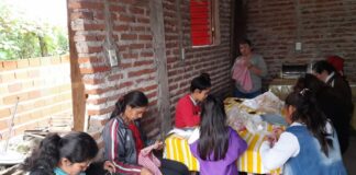 Extensión Universitaria Talleres de oficios tradicionales empoderan a mujeres del Barrio «La Olla»