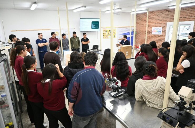Estudiantes de Veterinaria y Bioquímica realizaron actividades de divulgación científica en el Chaco