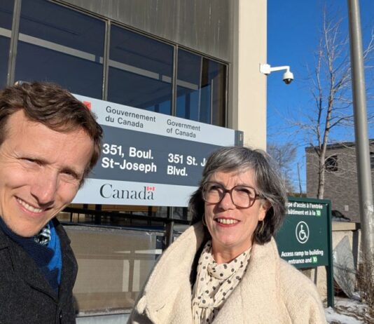 Con trámite digital, validan títulos de la facultad de Ciencias Económicas en EEUU y Canadá