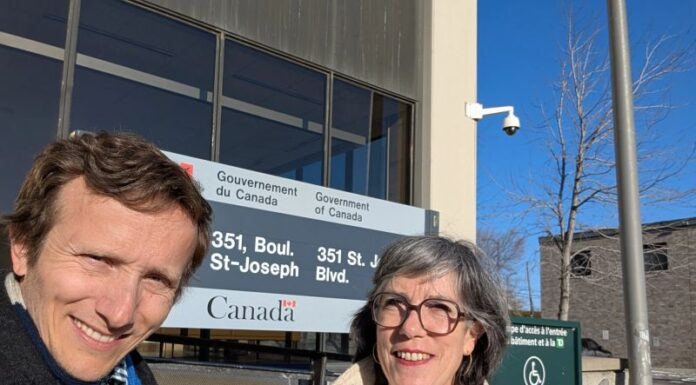 Con trámite digital, validan títulos de la facultad de Ciencias Económicas en EEUU y Canadá