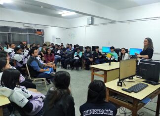 CENTRO REGIONAL UNIVERSITARIO UNNE La UNNE acercó a secundarias de Goya, talleres para facilitar el ingreso a la universidad