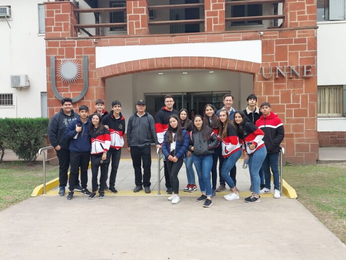Las y los estudiantes de la Escuela Técnica N°12 de Juan José Castelli, Chaco, recorrieron el Campus Resistencia de la UNNE.