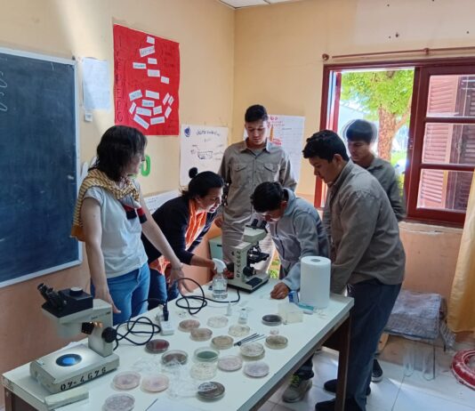 La ciencia de la UNNE en las escuelas de Chaco y Corrientes para promover las vocaciones científicas