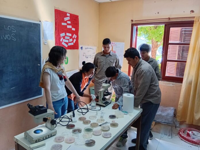 Ciencia UNNEva a la escuela 4